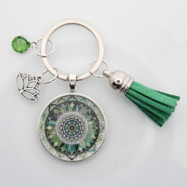 Zöld mandala kulcstartó lótusz medállal 